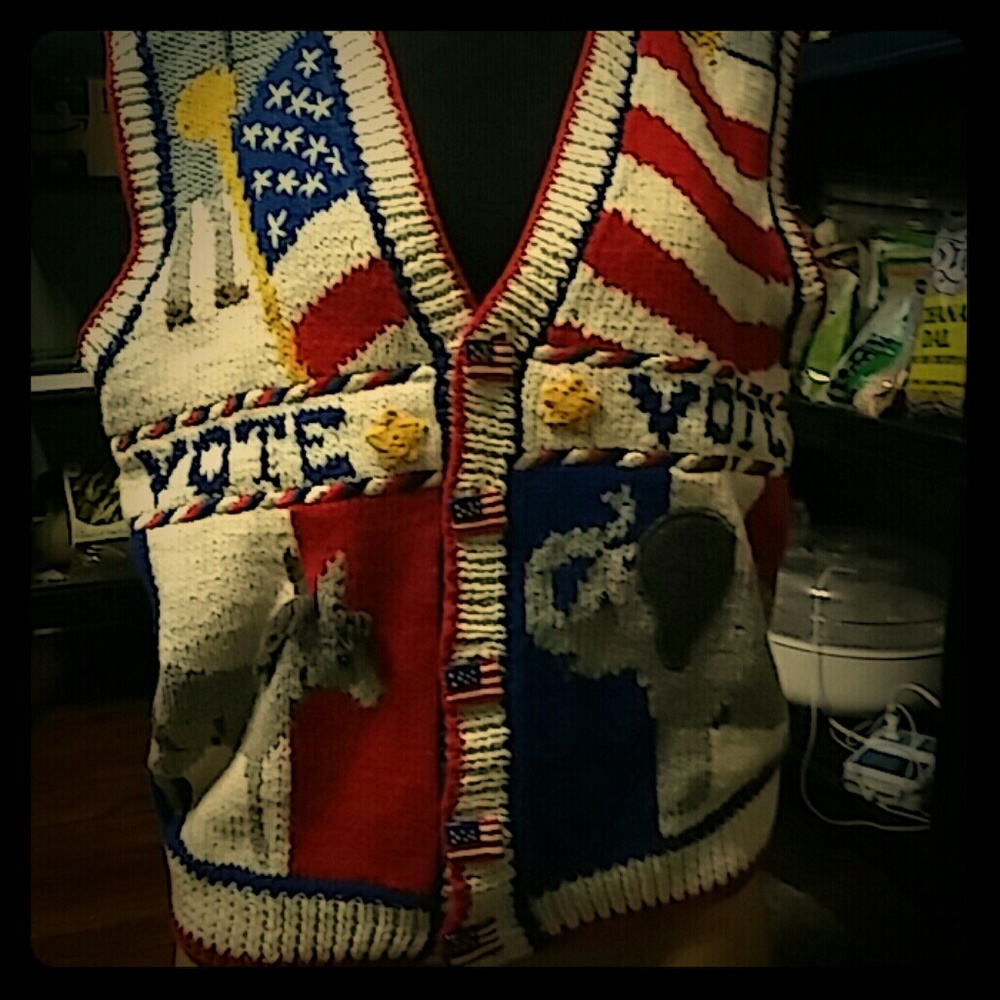 BellePointe Women's Vest Size Small. Go Vote!